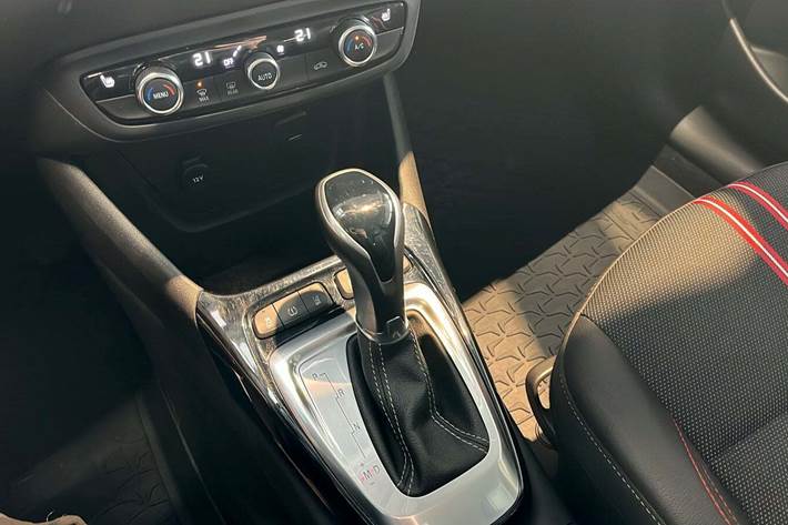 Sort Opel Crossland fra 2023