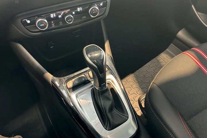 Sort Opel Crossland fra 2023