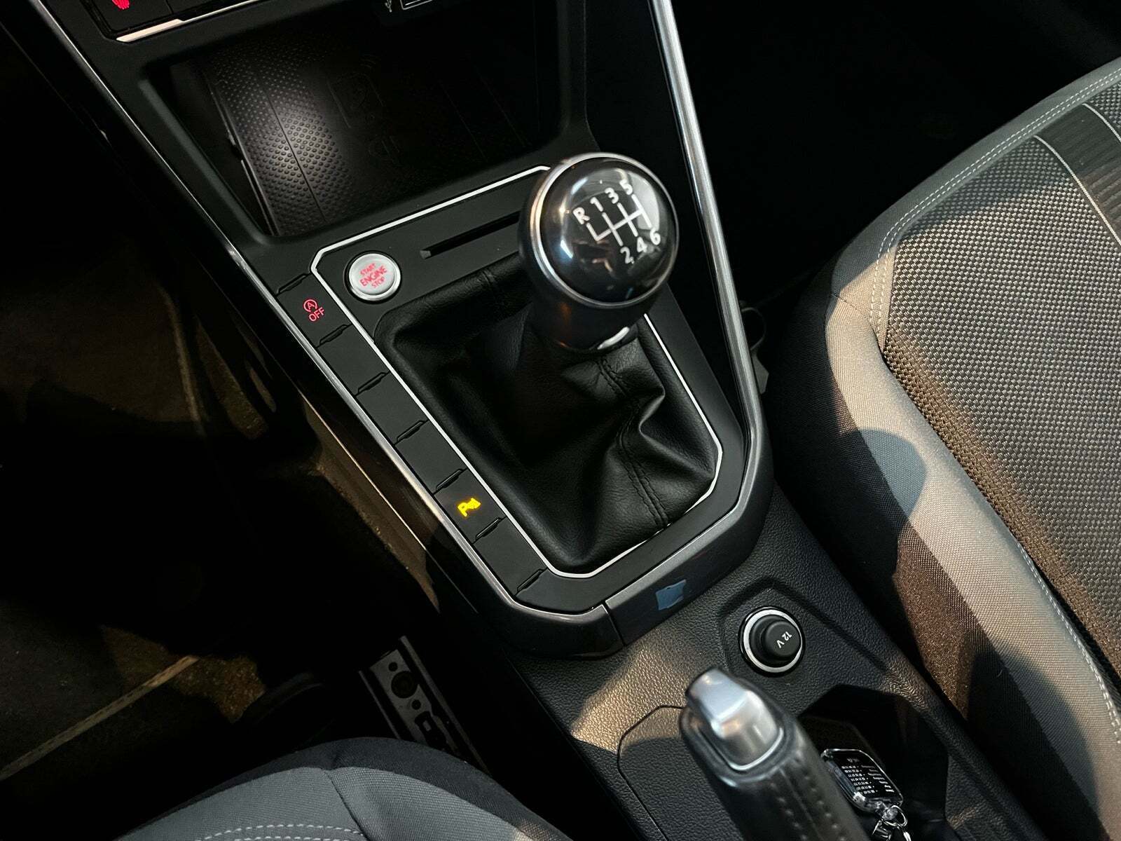 Sølv VW Polo fra 2018