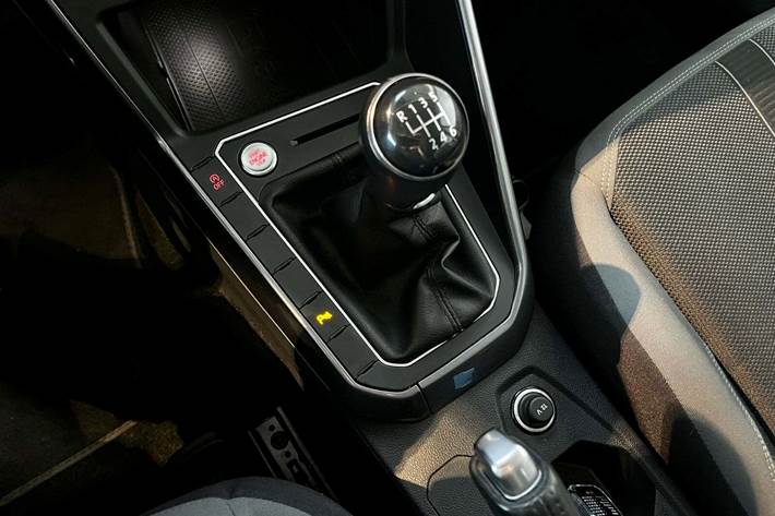 Sølv VW Polo fra 2018