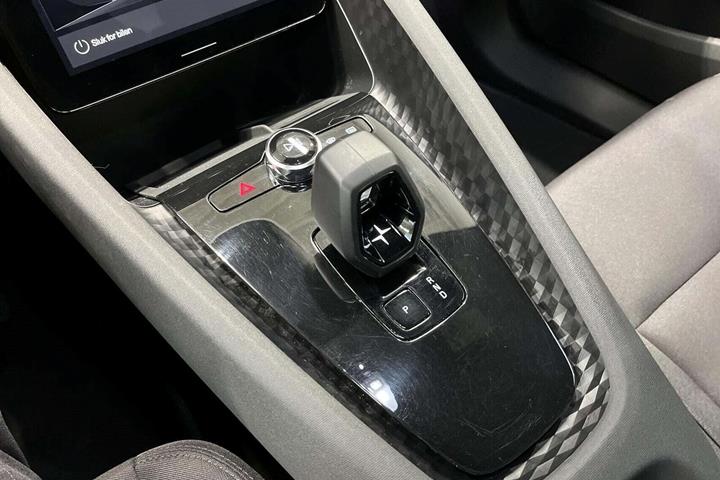 Sort Polestar 2 fra 2023