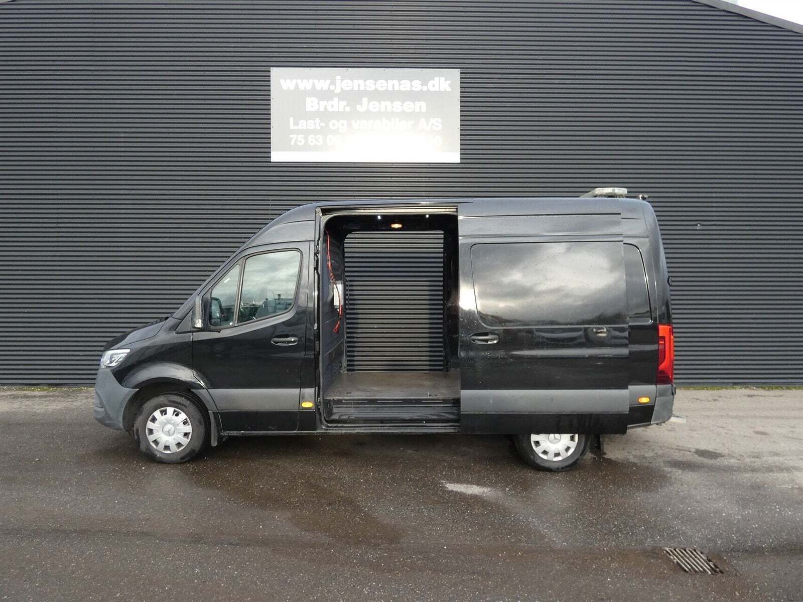 Mercedes Sprinter 319 3,0 CDi A2 Kassevogn aut. RWD