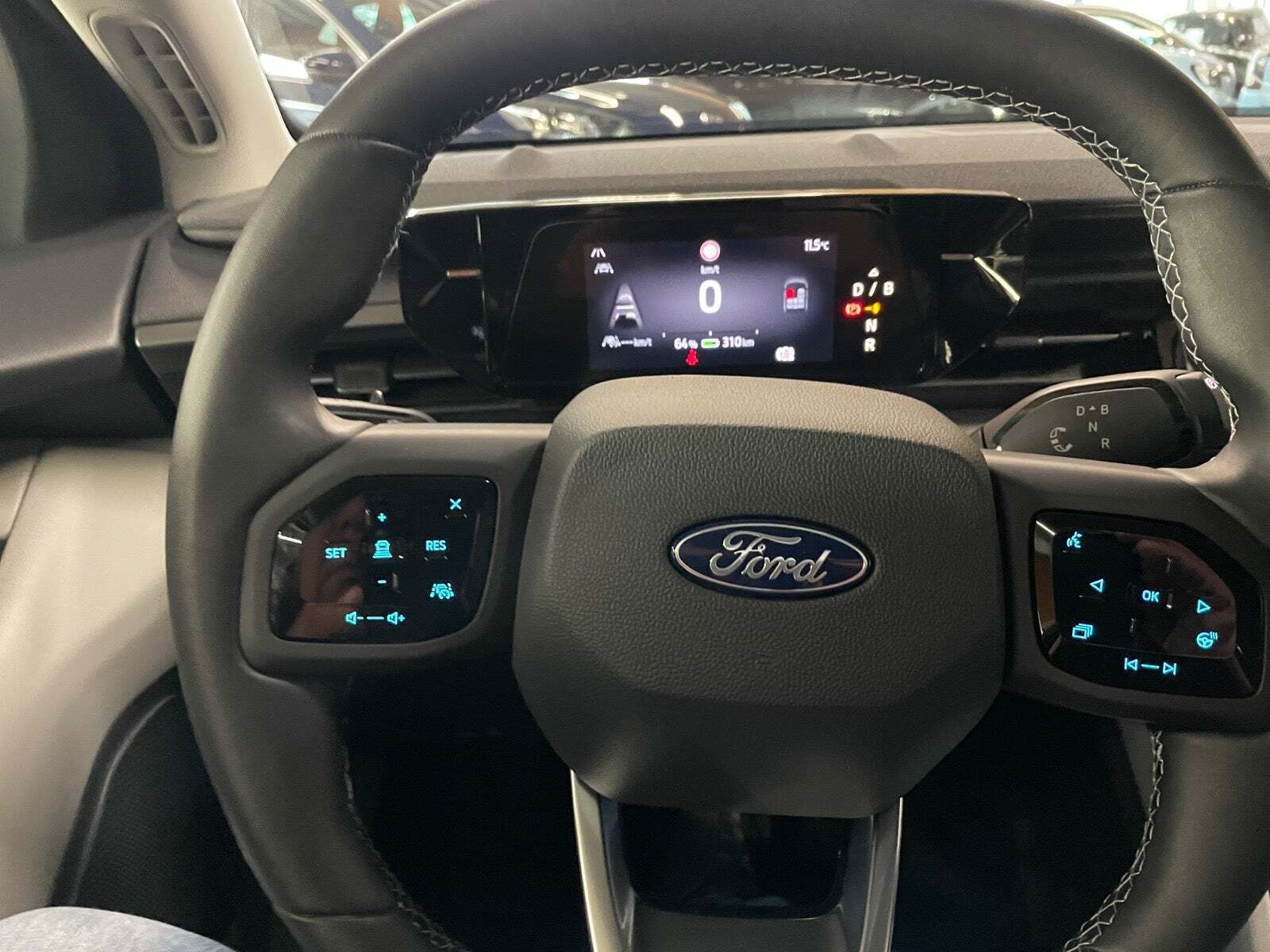 Ford Explorer 82 Select Extended Range