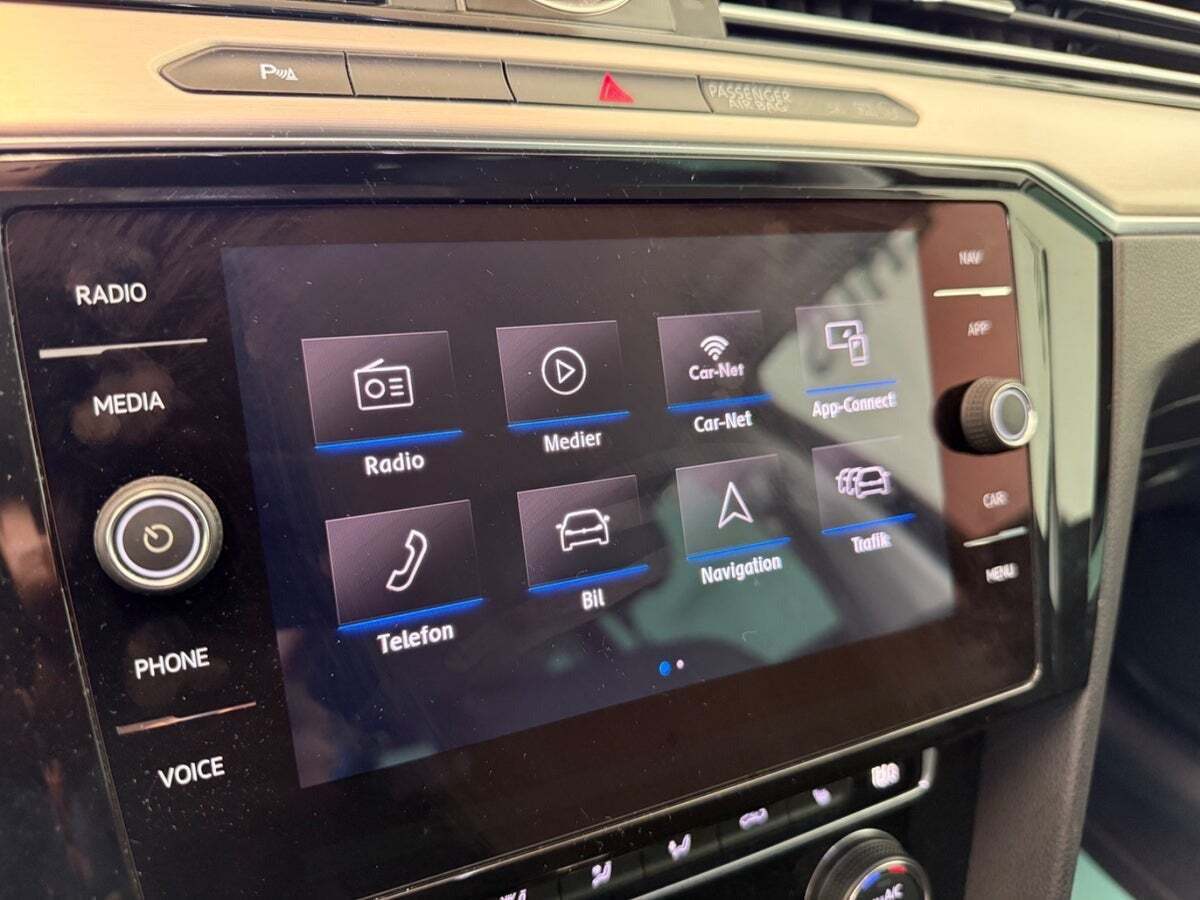 Sort VW Passat fra 2017