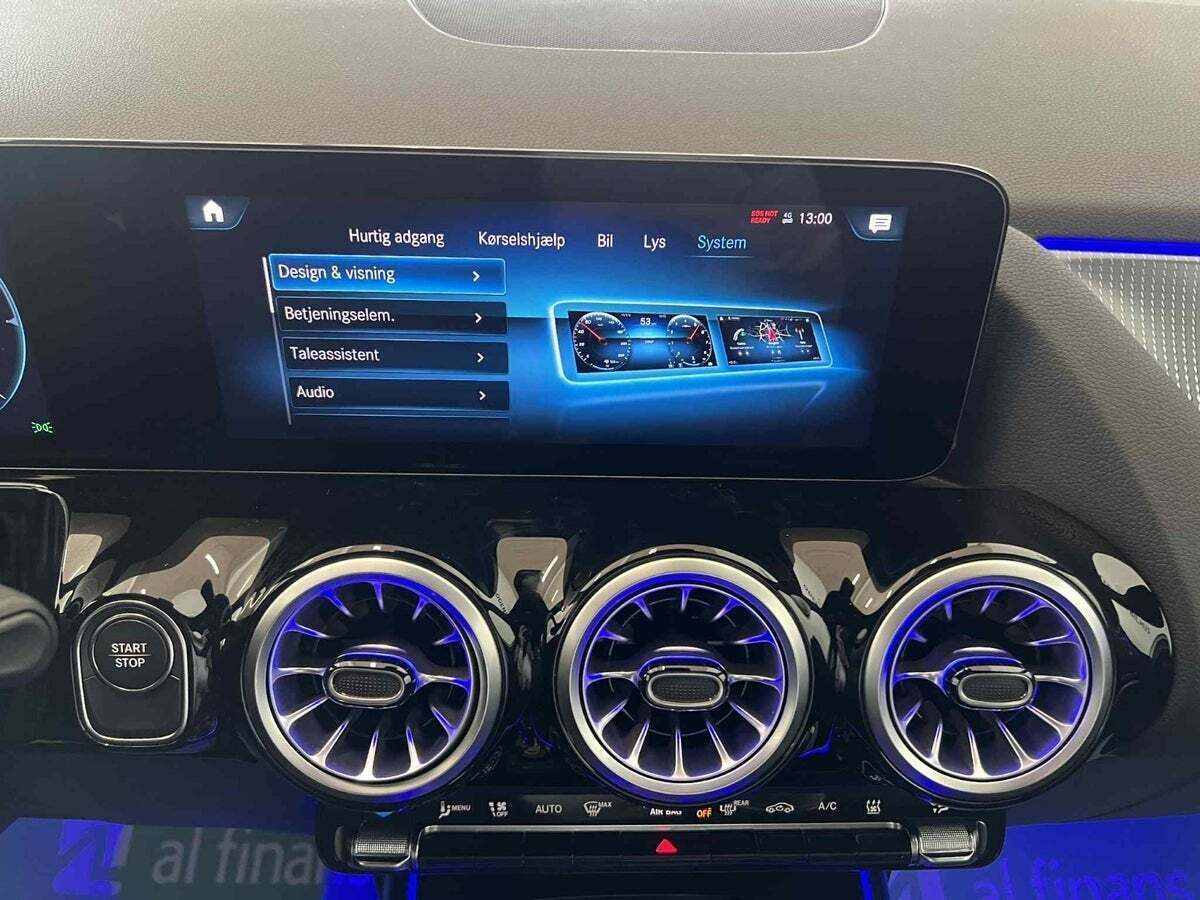 Hvid Mercedes EQA250 fra 2024