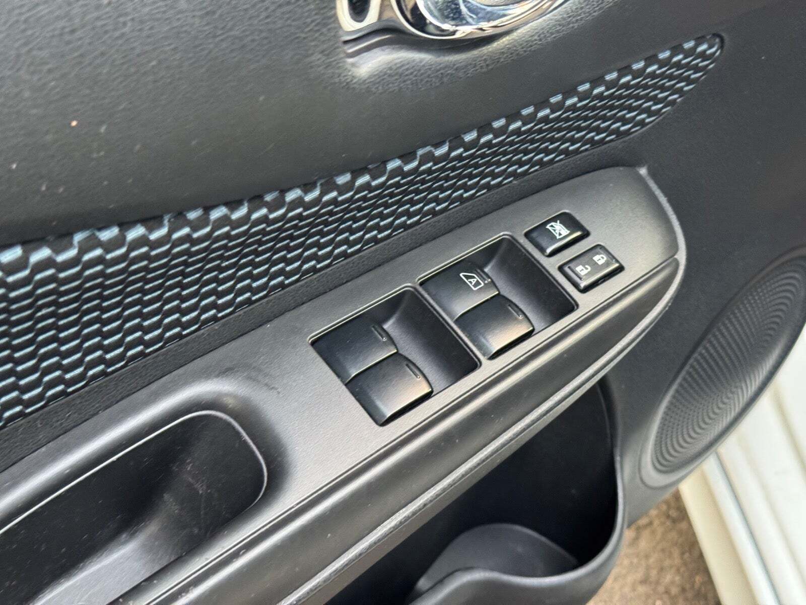 Hvid Nissan Note fra 2014