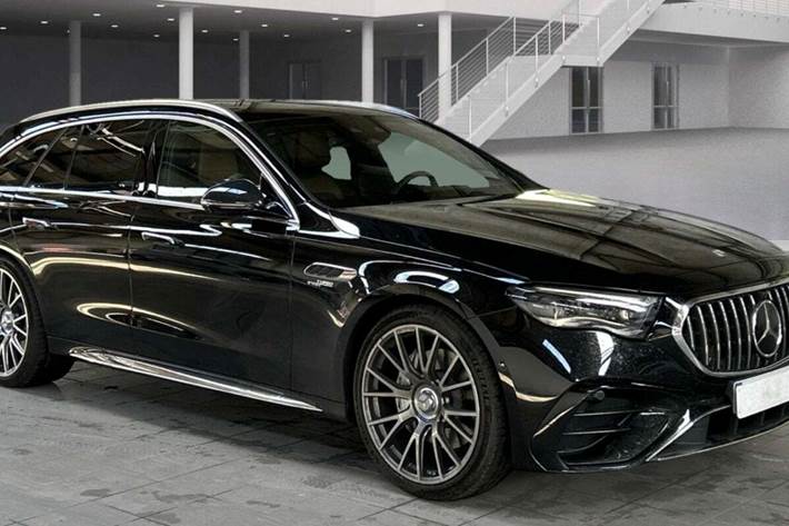 Sort Mercedes E53 fra 2025 set udefra