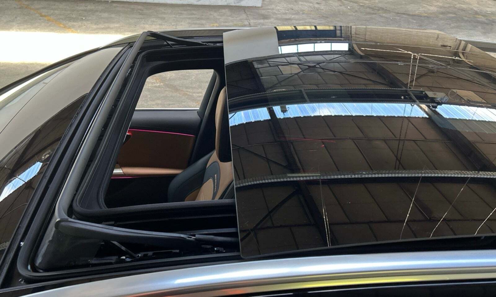 Sort Mercedes E53 fra 2025