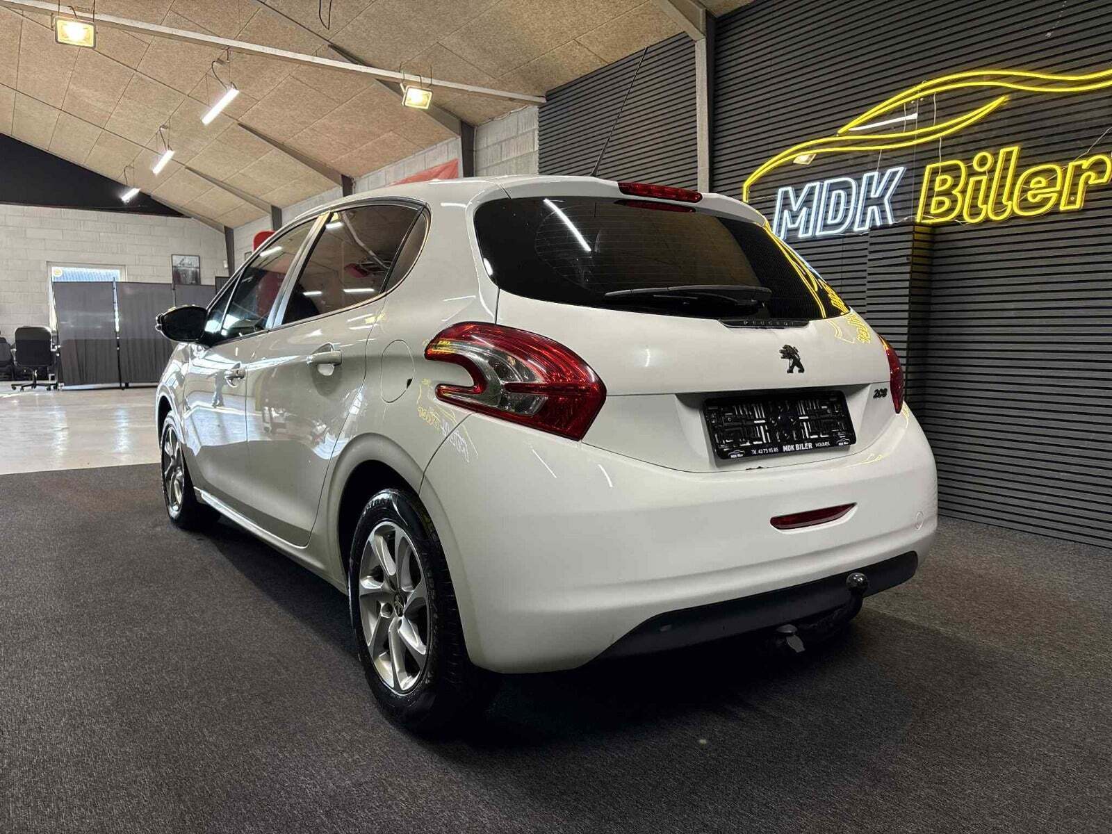 undefined Peugeot 208 fra 2012