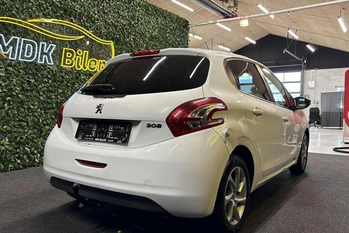 undefined Peugeot 208 fra 2012