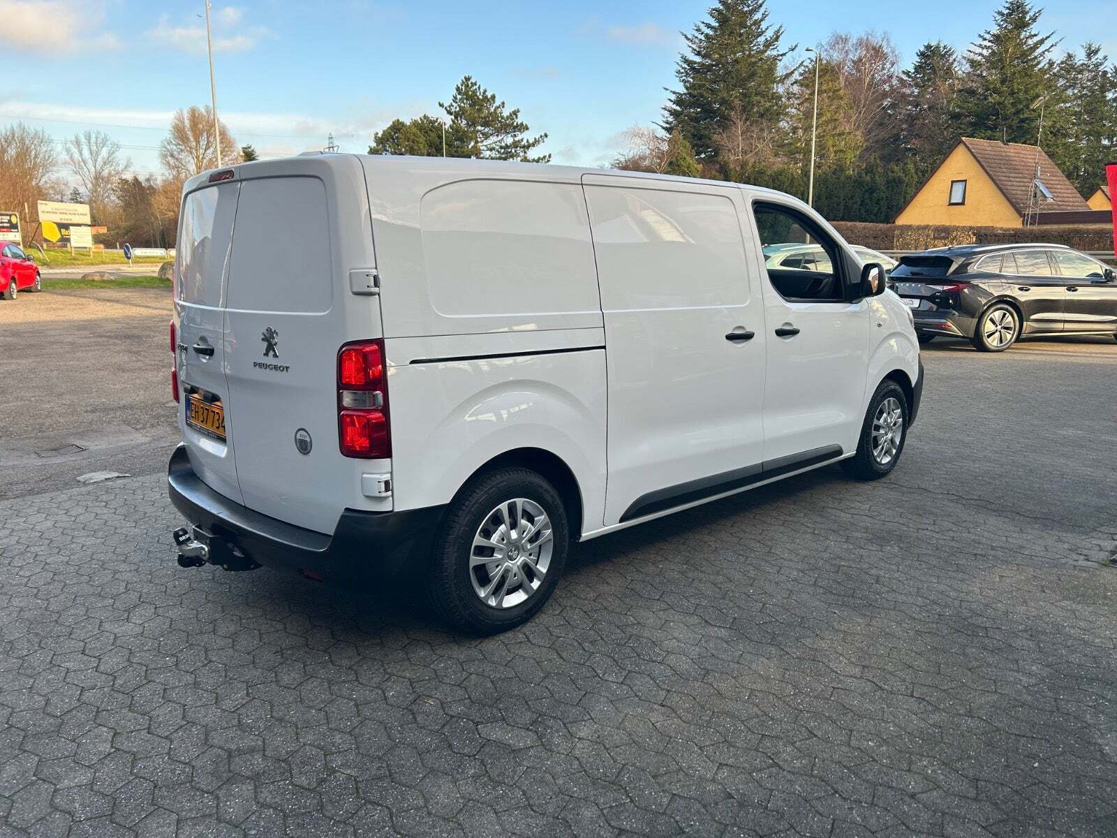 Hvid Peugeot e-Expert fra 2021