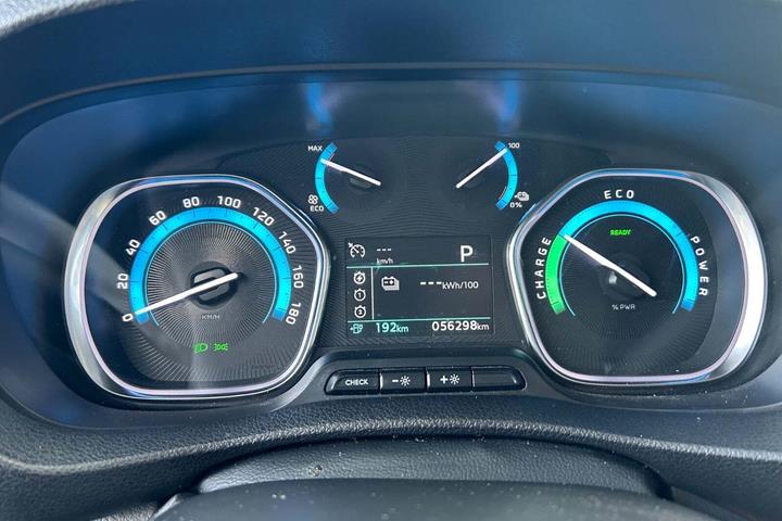 Hvid Peugeot e-Expert fra 2021