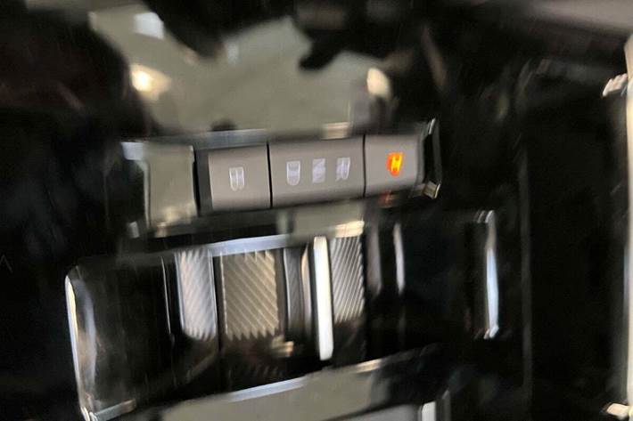 Sølv Citroën ë-C4 fra 2024