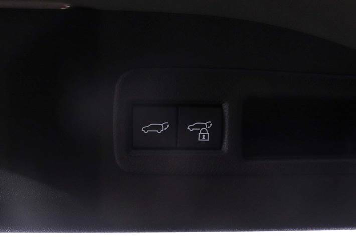 Grå Toyota BZ4X fra 2025