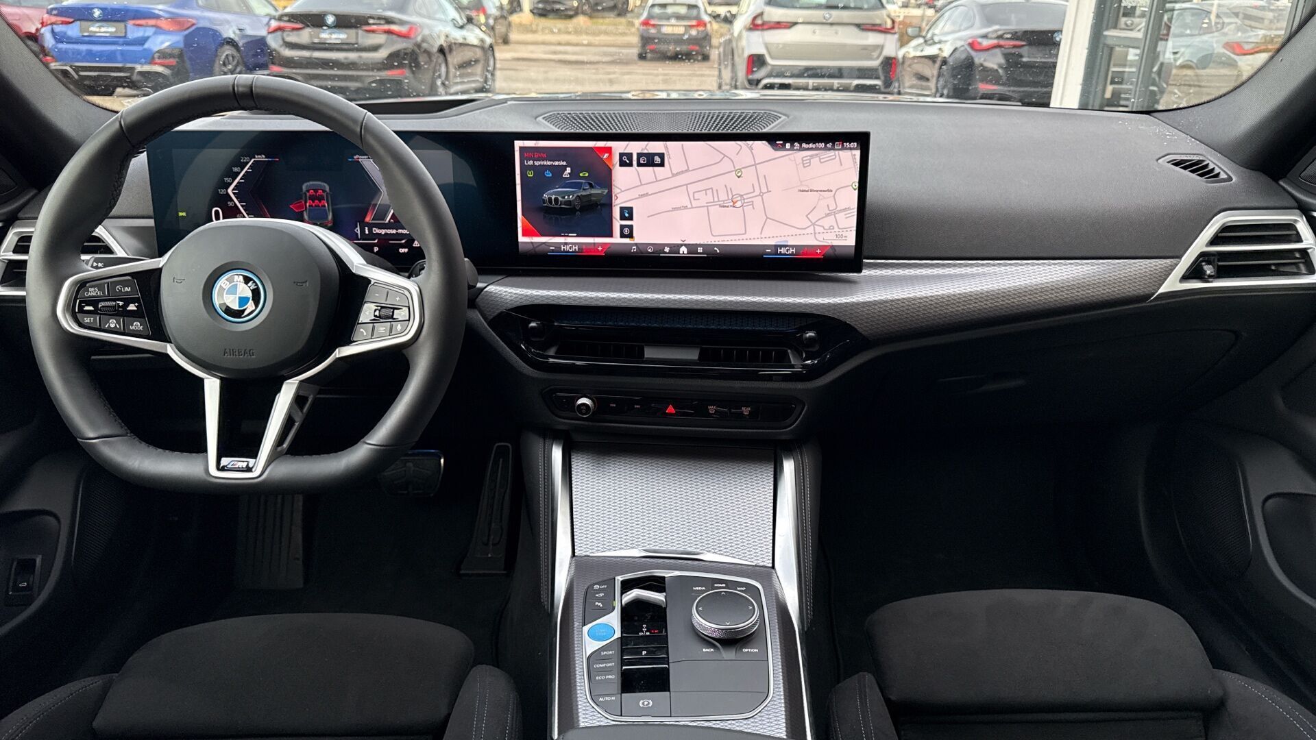 Grøn BMW i4 fra 2025