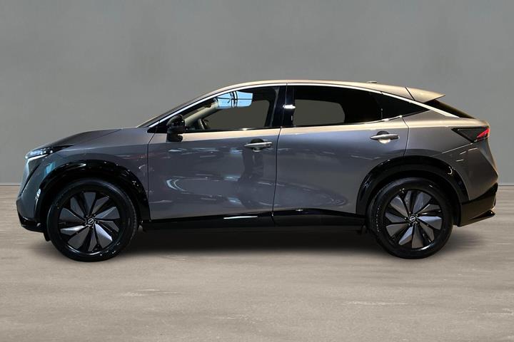 Grå Nissan Ariya fra 2025