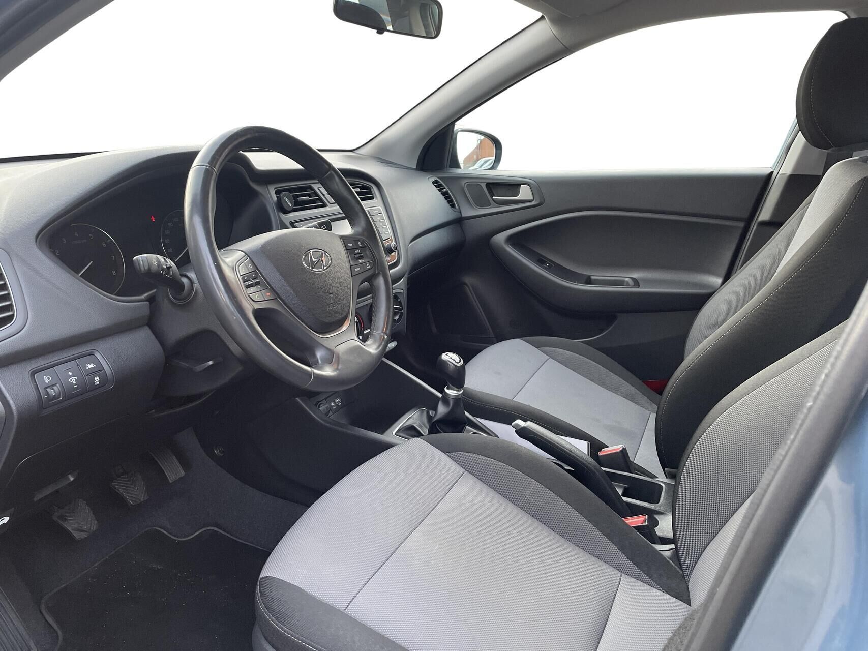 Hyundai i20 1,3 1,25 Vision 84HK 5d