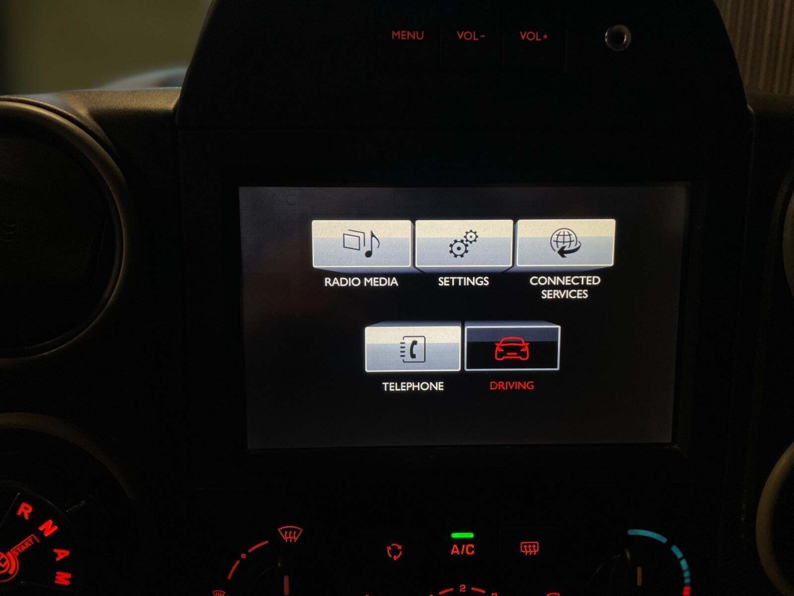 Hvid Citroën Berlingo fra 2016