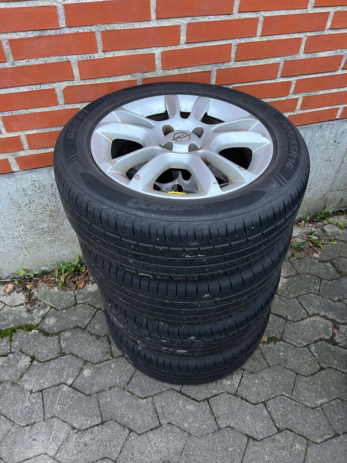 Sort Opel Corsa fra 2010