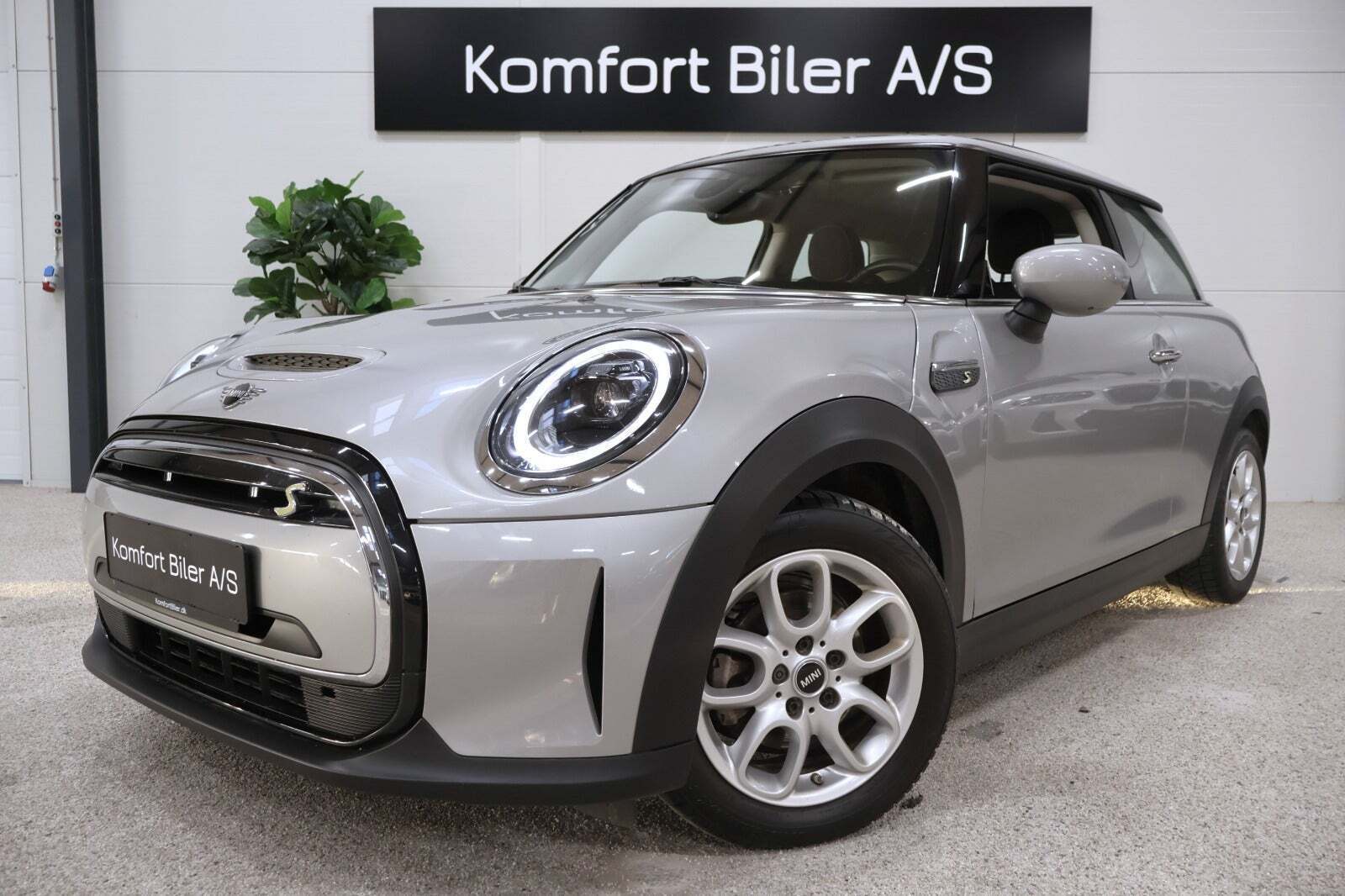 Mini Cooper SE Essential