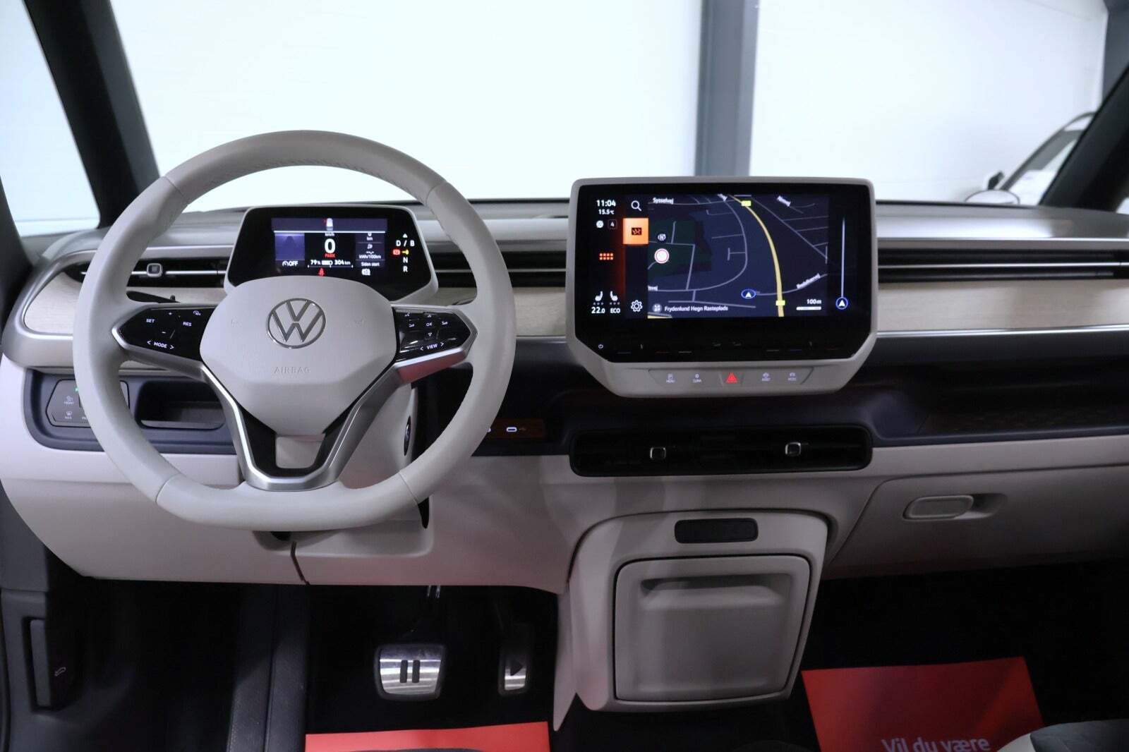 VW ID.Buzz 77 Pro SWB