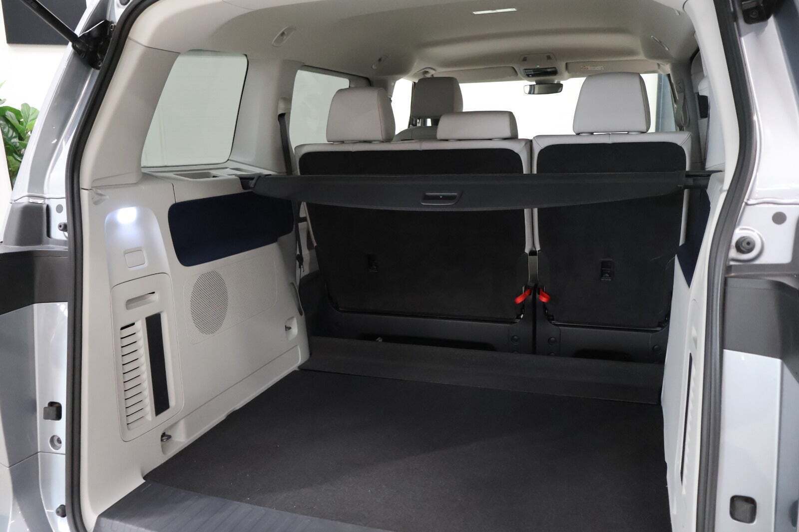 Sølv VW ID.Buzz fra 2023