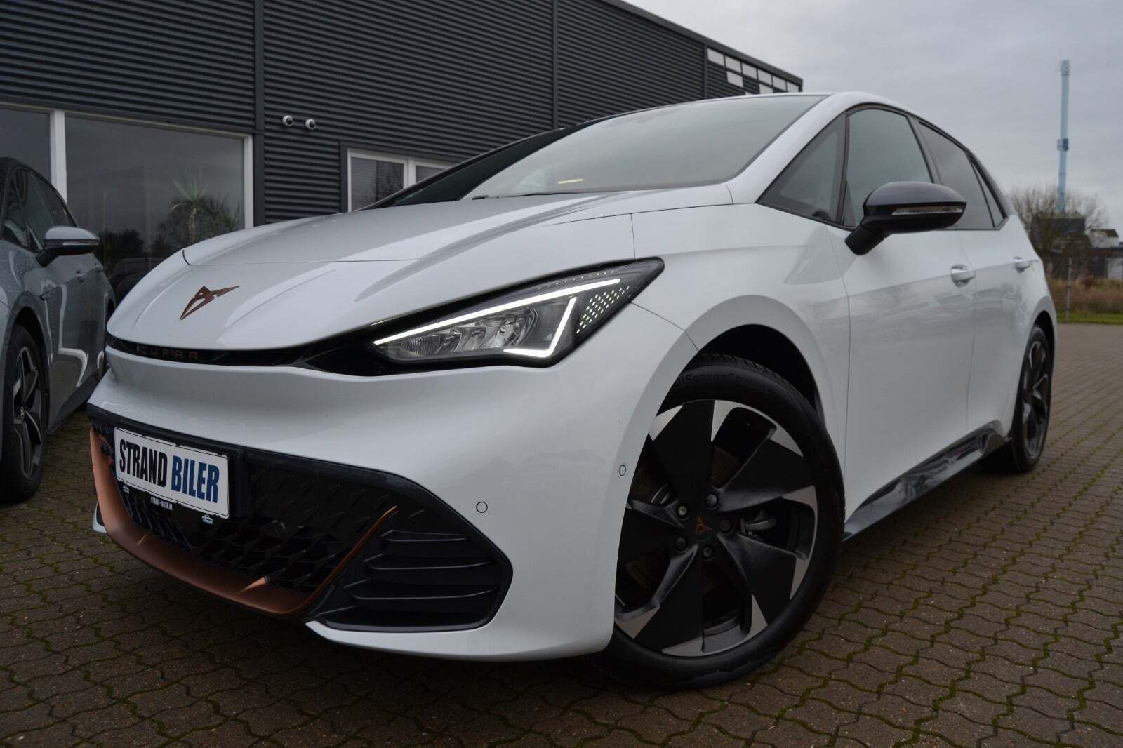 Hvid Cupra Born fra 2023