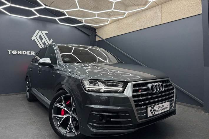 Grå Audi SQ7 fra 2016 set udefra