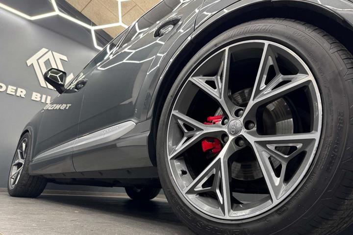 Grå Audi SQ7 fra 2016