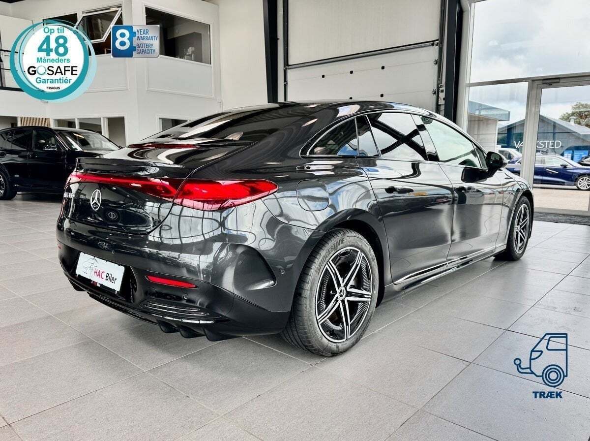Grå Mercedes EQE300 fra 2023