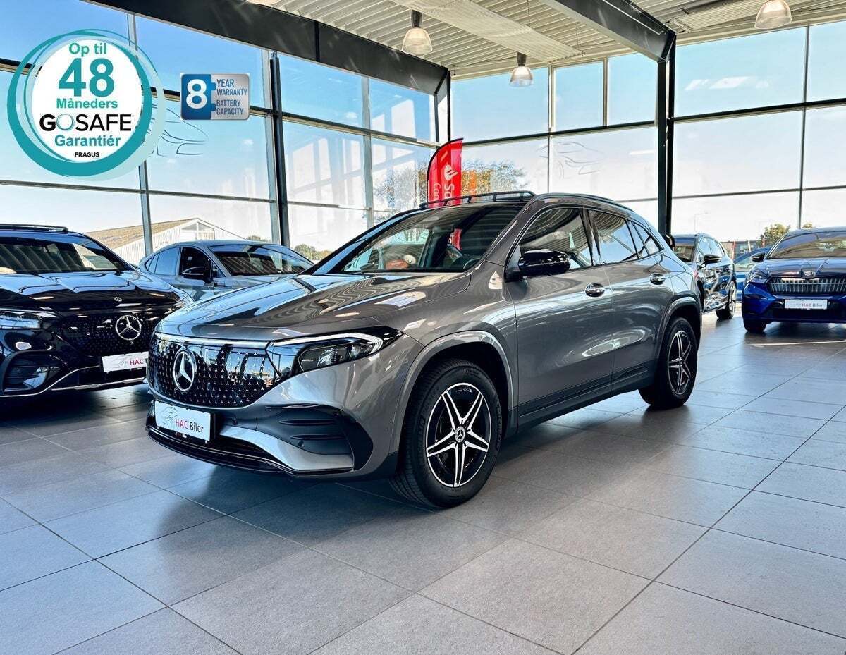 Grå Mercedes EQA300 fra 2024 set udefra