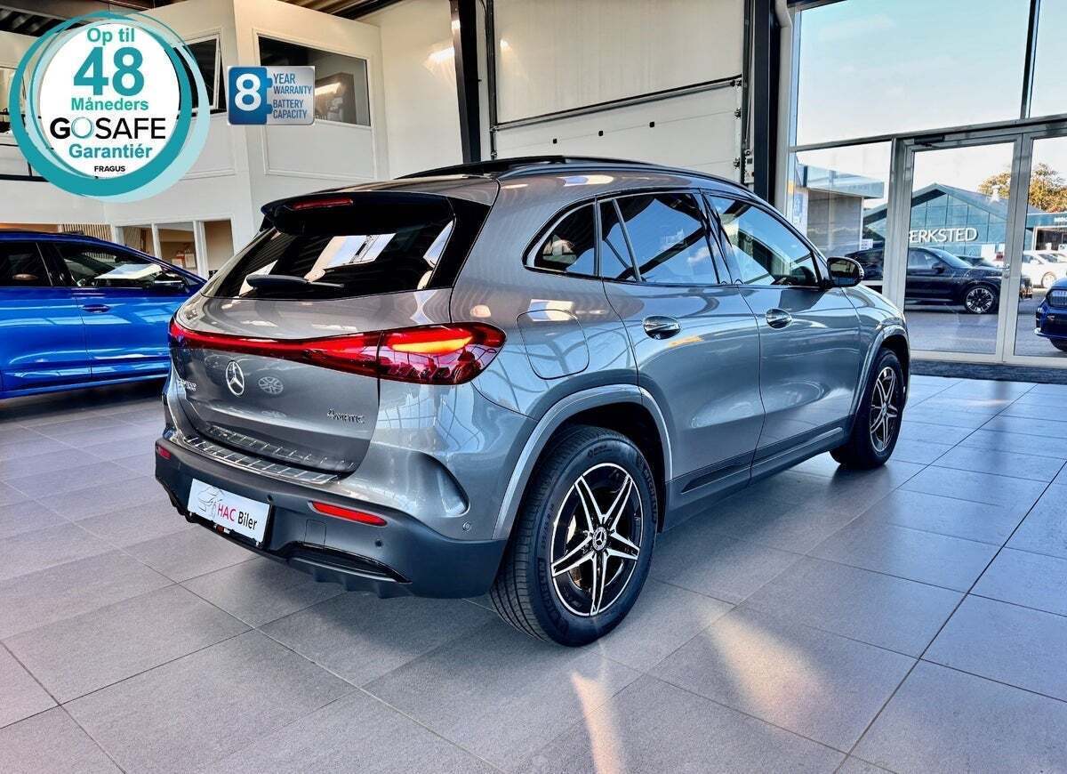 Grå Mercedes EQA300 fra 2024