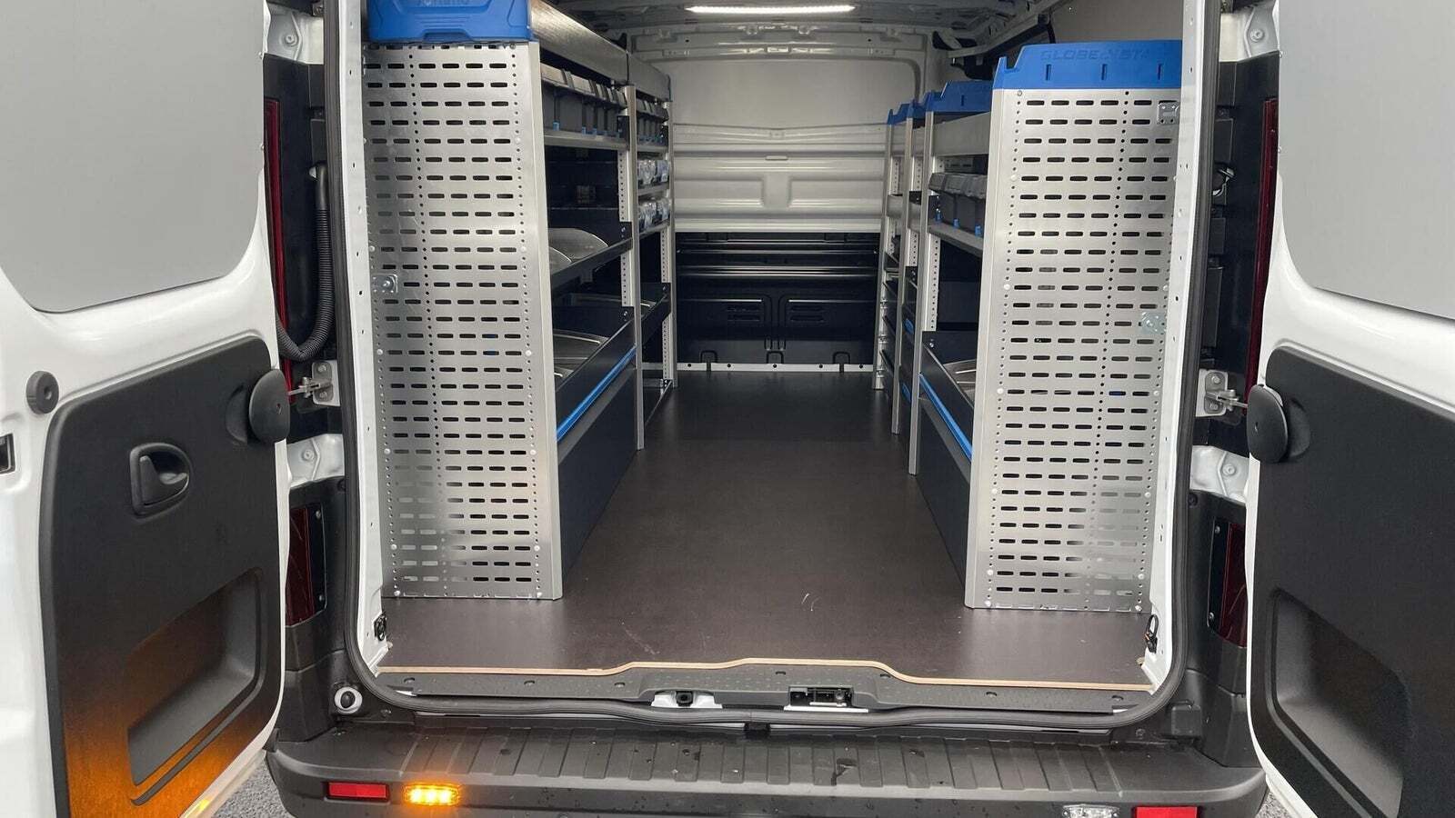 Hvid Renault Trafic fra 2025