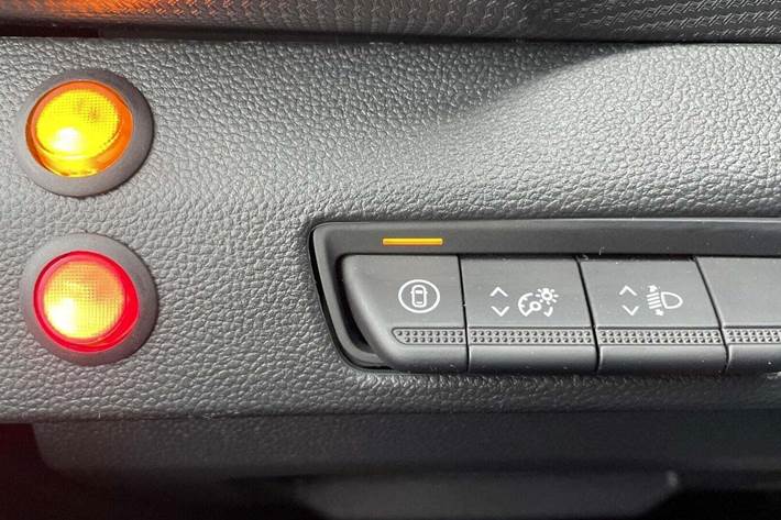 Hvid Renault Trafic fra 2025