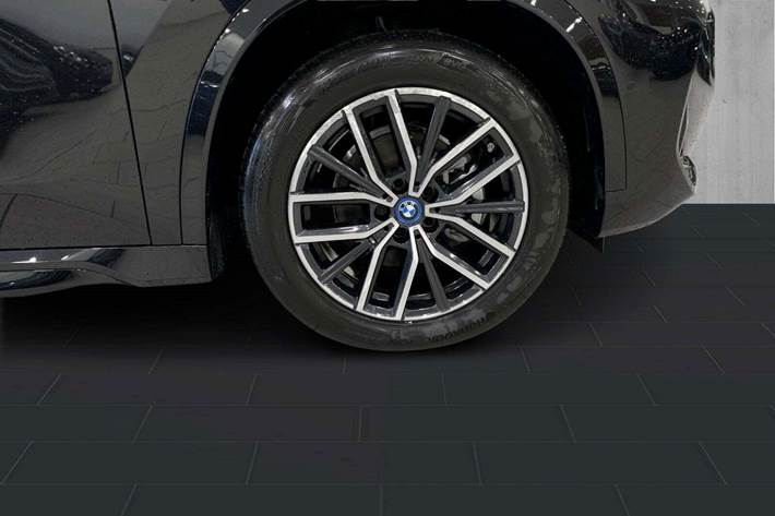 undefined BMW iX1 fra 2025