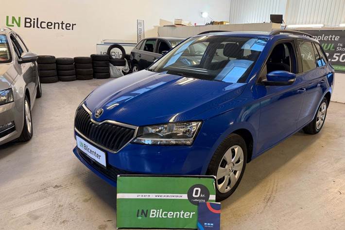 Blå Skoda Fabia fra 2019 set udefra