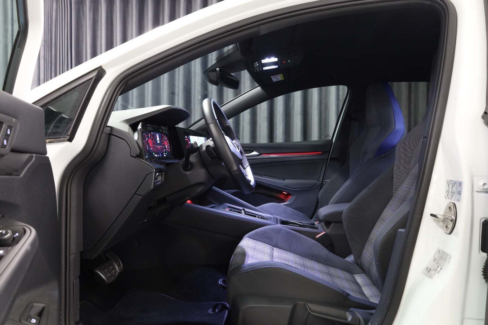 Hvid VW Golf VIII fra 2022