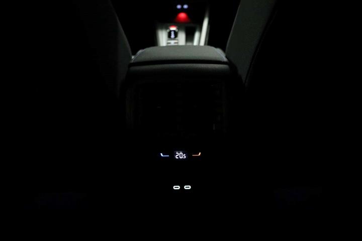 Hvid VW Golf VIII fra 2022