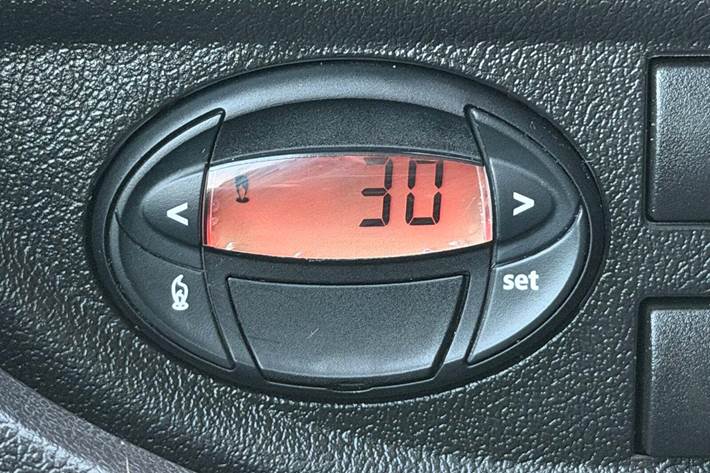 Sølv Peugeot Boxer 333 fra 2021