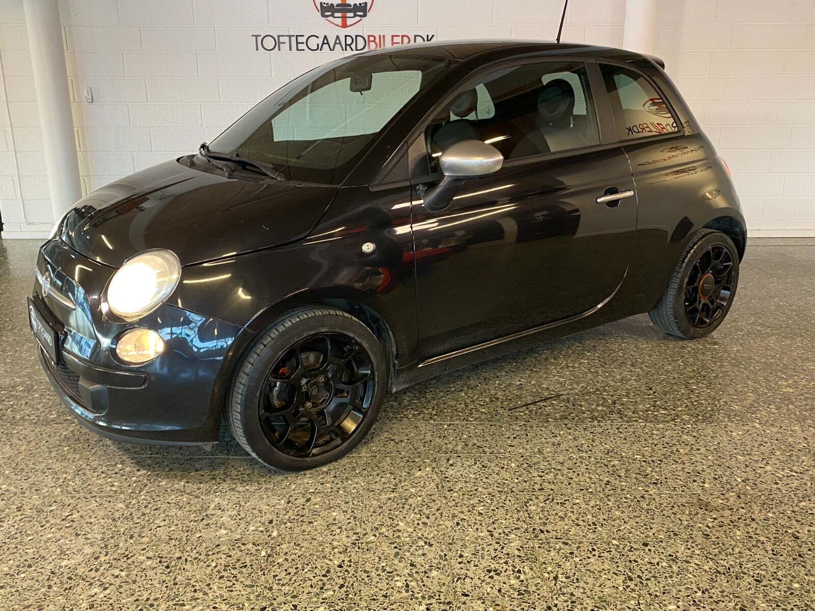 Sort Fiat 500 fra 2013