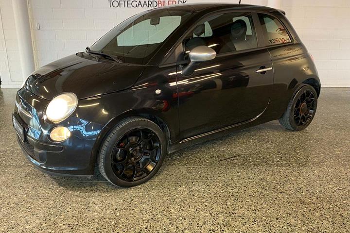 Sort Fiat 500 fra 2013