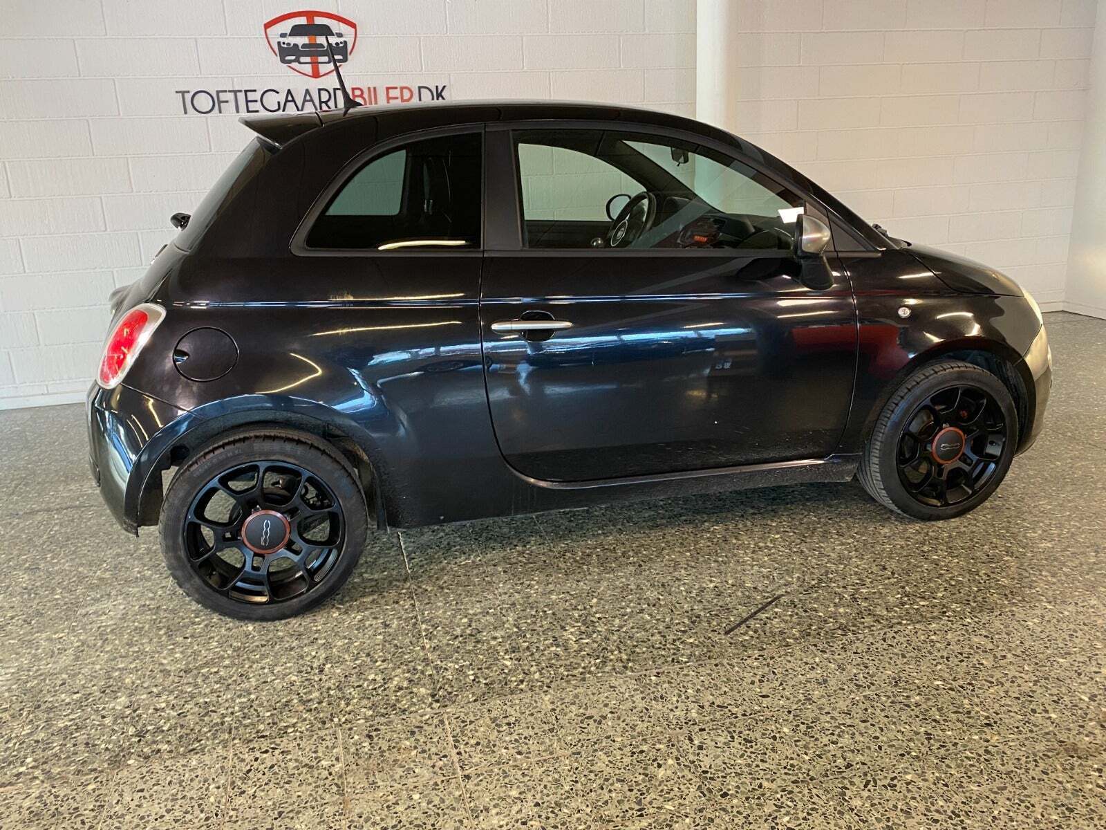 Sort Fiat 500 fra 2013