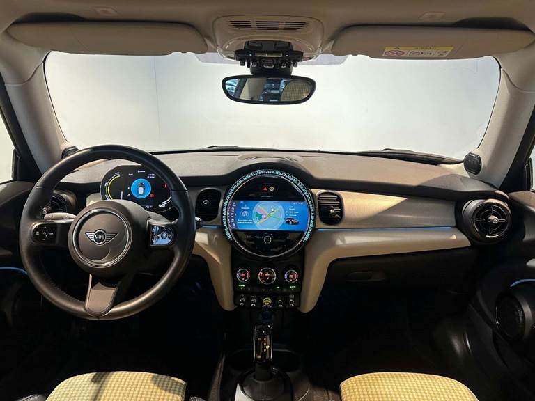 Mini Cooper SE Classic Trim