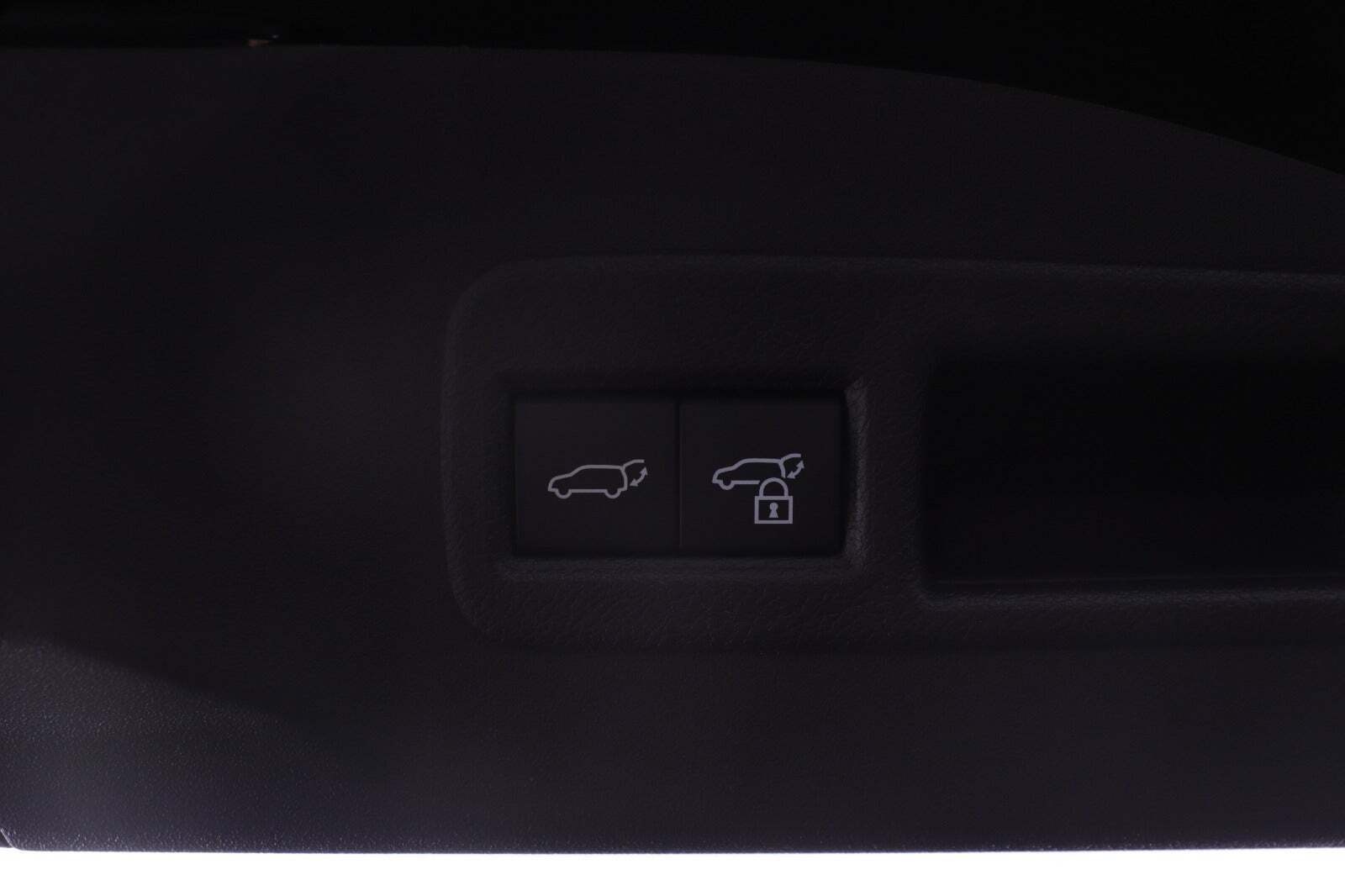 Sort Toyota BZ4X fra 2025