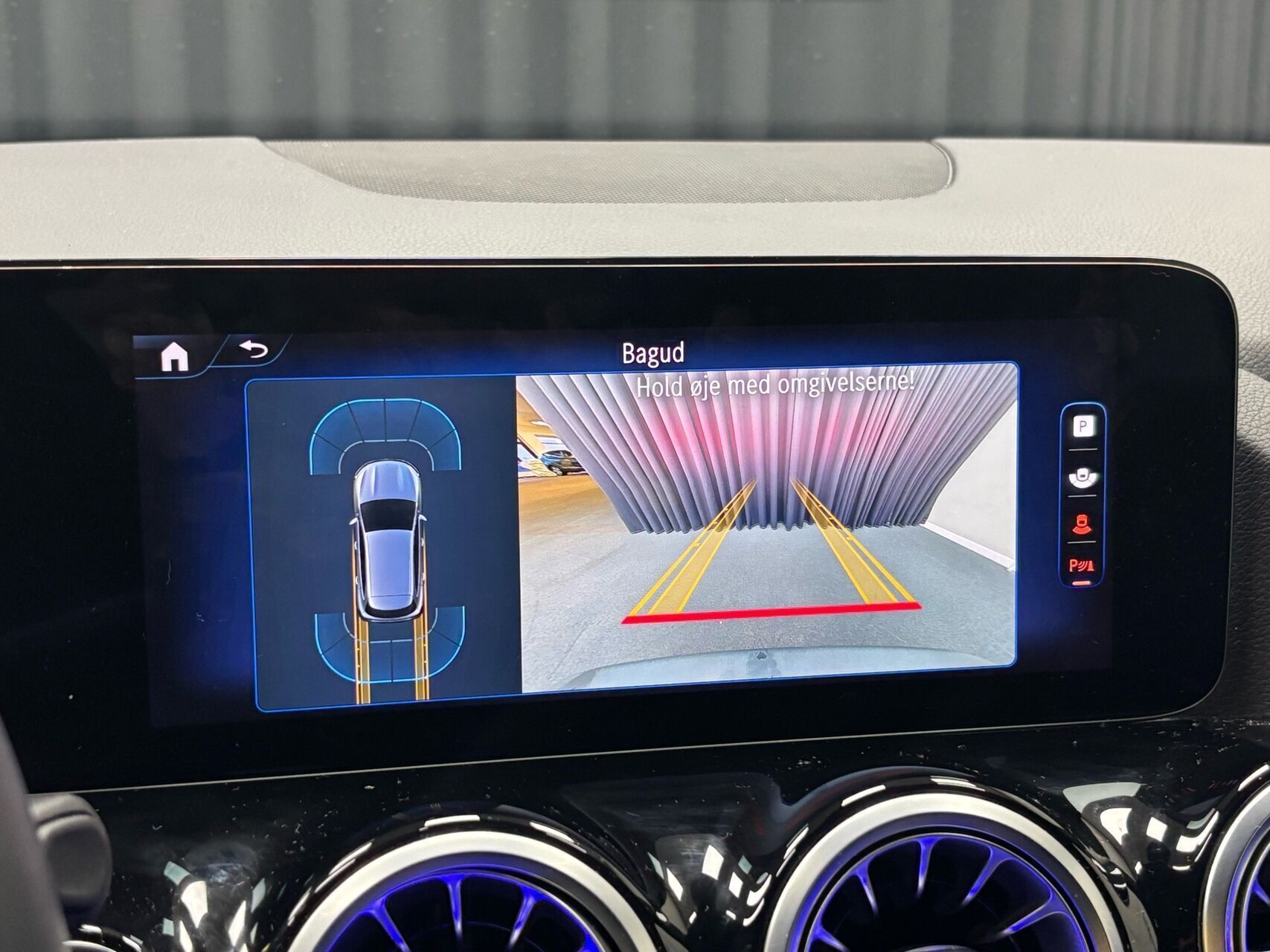 Sort Mercedes EQA 250 fra 2024