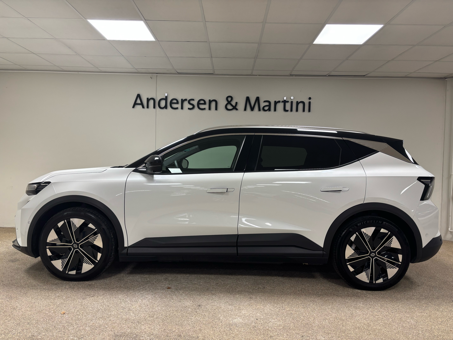 Renault Scénic E-TECH Techno 220HK Aut.