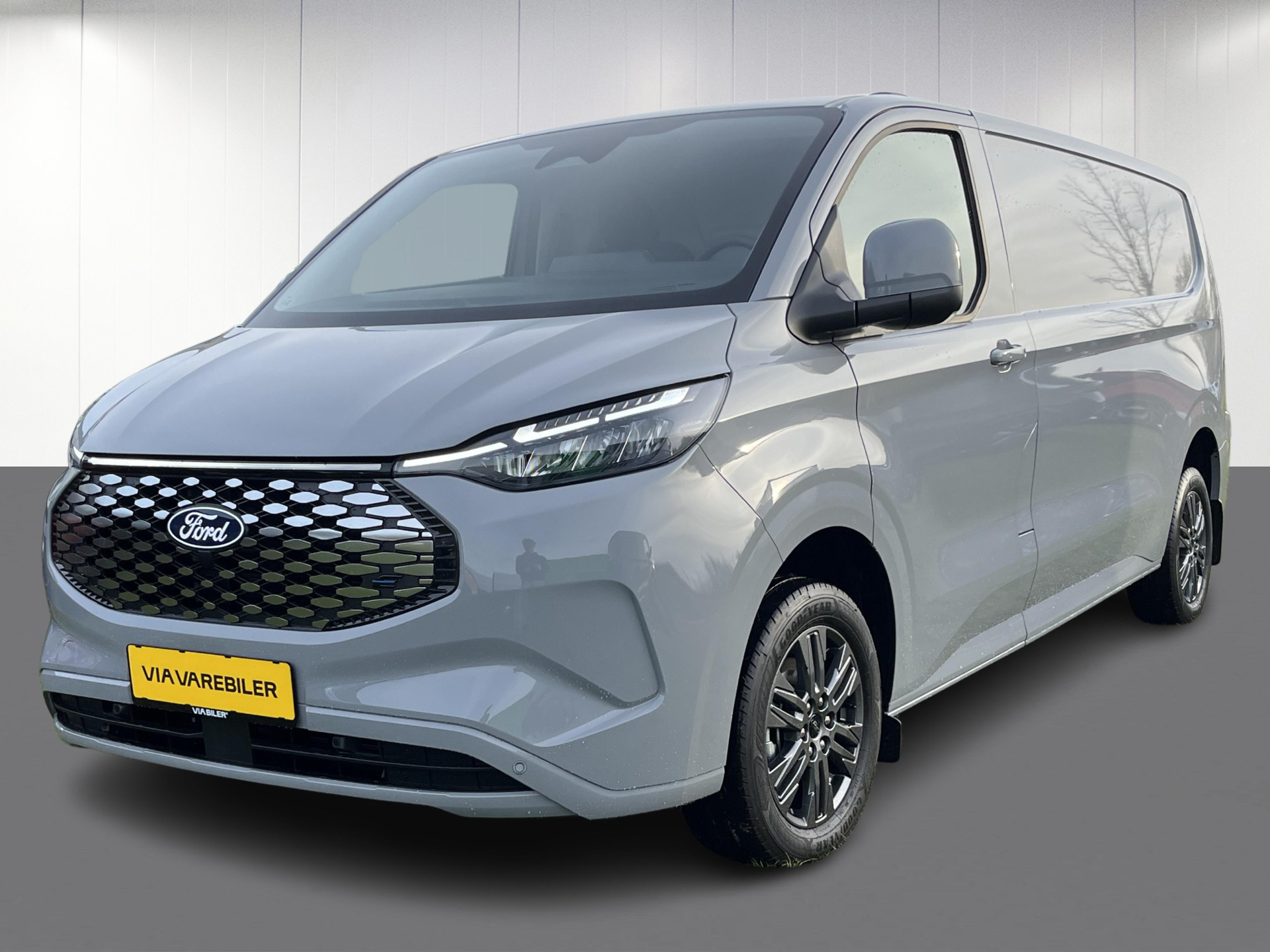 Ford E-Transit Custom 340 L2H1 EL Limited 218HK Van Aut.