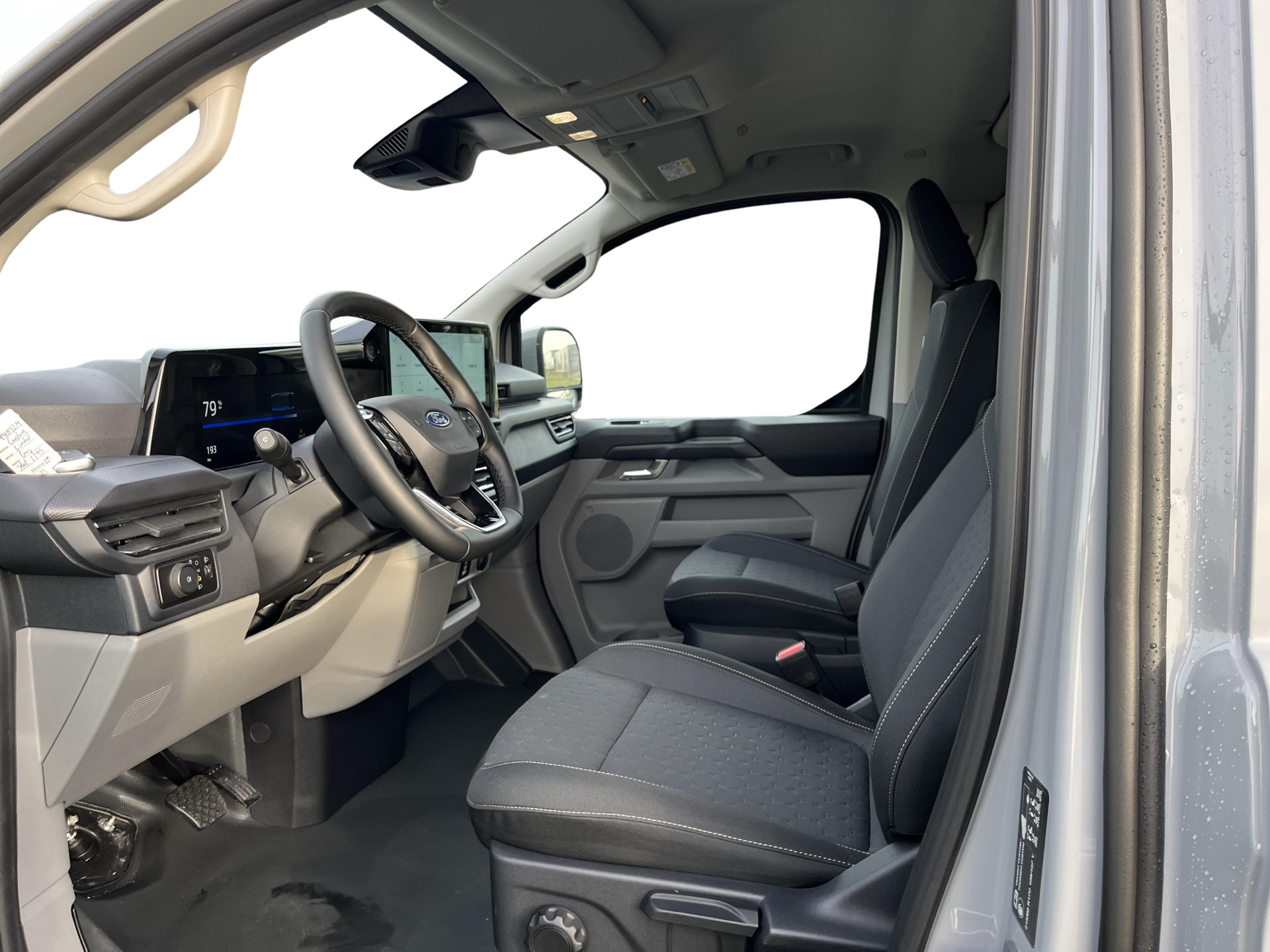 Ford E-Transit Custom 340 L2H1 EL Limited 218HK Van Aut.