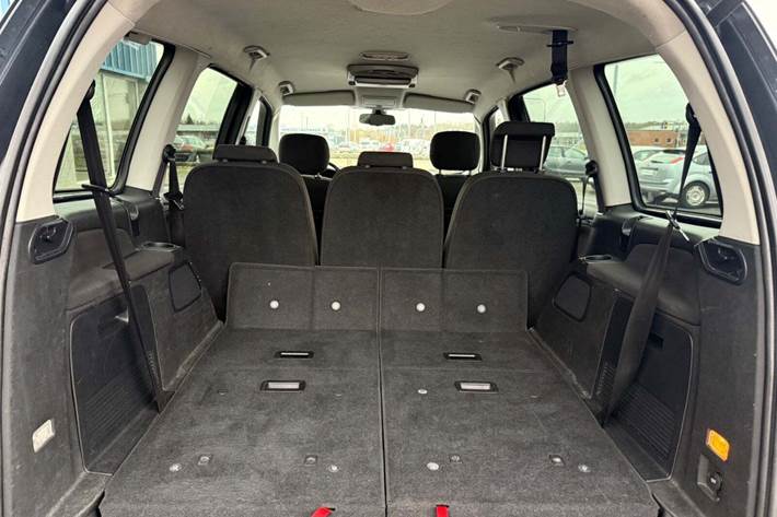 Grøn Ford Galaxy fra 2010