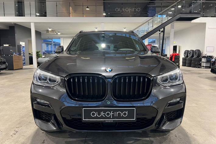 Grå BMW X3 fra 2021